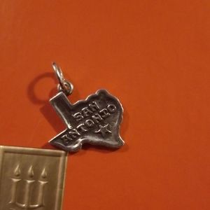 James avery st antonio charm